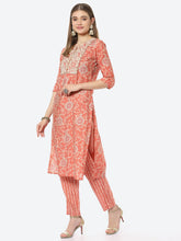 Resham Zari Neck Embroidered Printed Chanderi Kurta With Pant